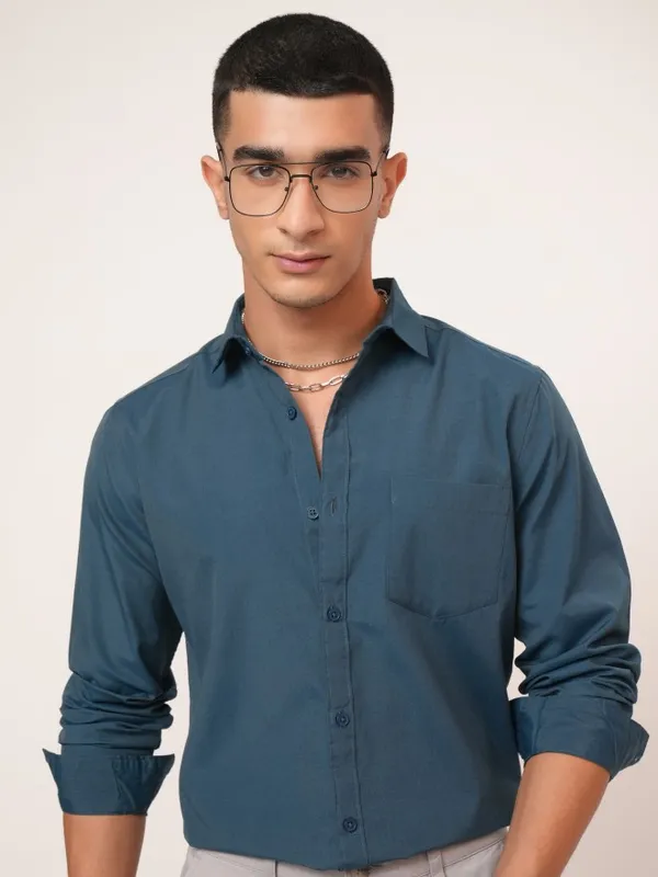  Highlander Men Teal Solid Slim Fit Casual Shirts