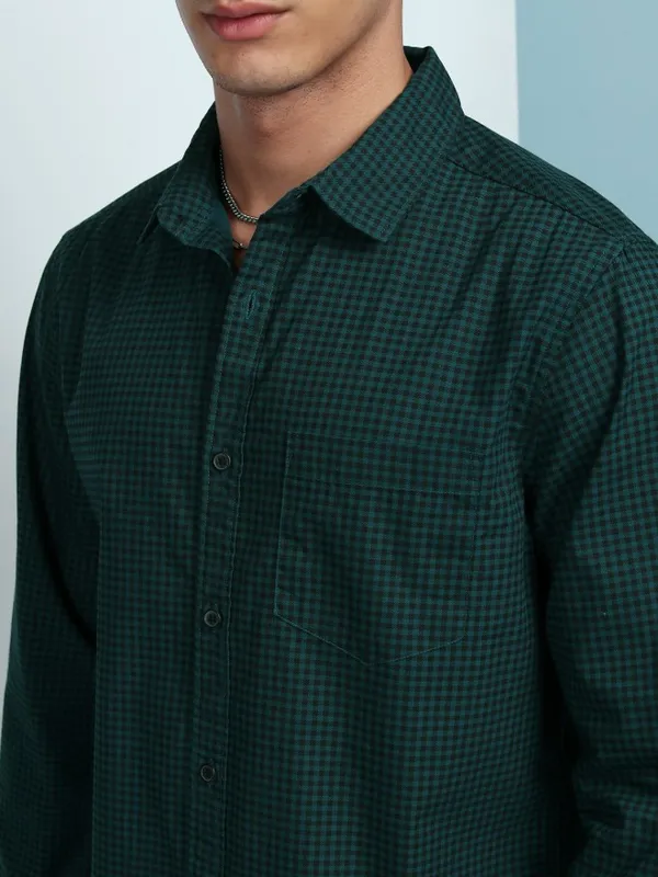 Highlander Men Green Checked Slim Fit Casual Shirt