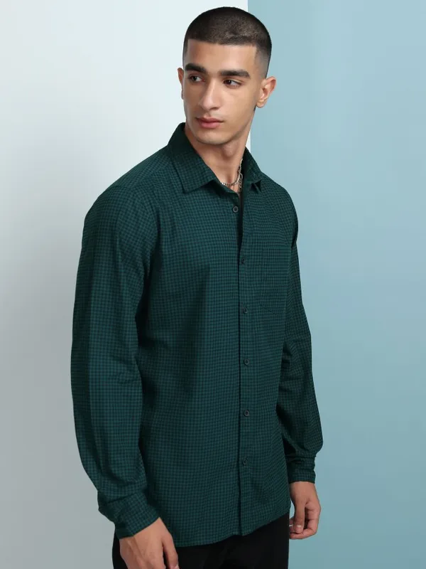 Highlander Men Green Checked Slim Fit Casual Shirt