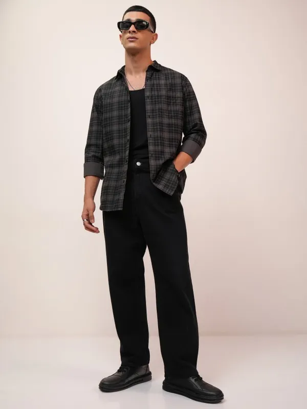  Highlander Men Grey Checked Slim Fit Casual Shirts