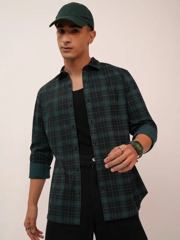  Highlander Men Teal Checked Slim Fit Casual Shirts