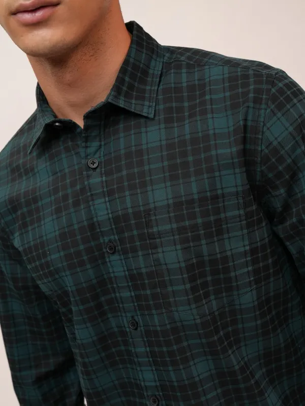  Highlander Men Teal Checked Slim Fit Casual Shirts