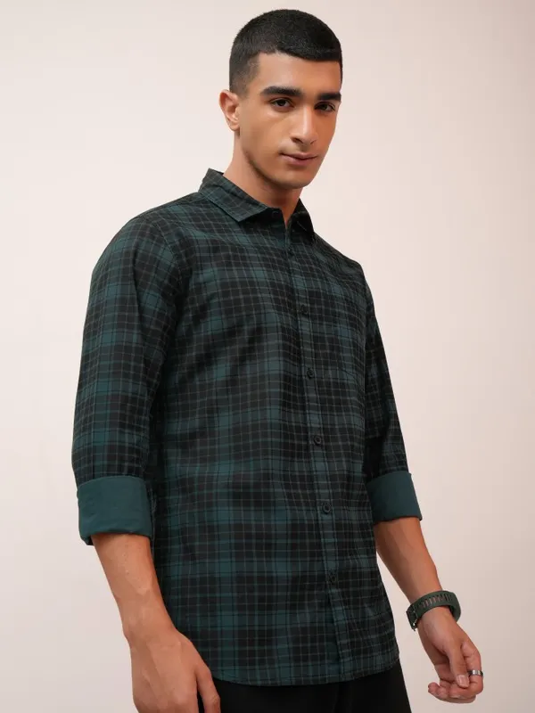  Highlander Men Teal Checked Slim Fit Casual Shirts