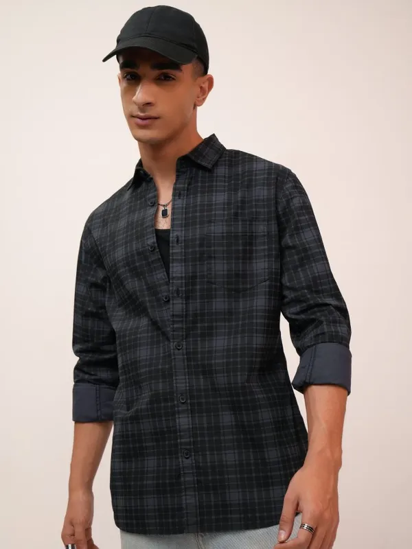  Highlander Men Blue Checked Slim Fit Casual Shirts