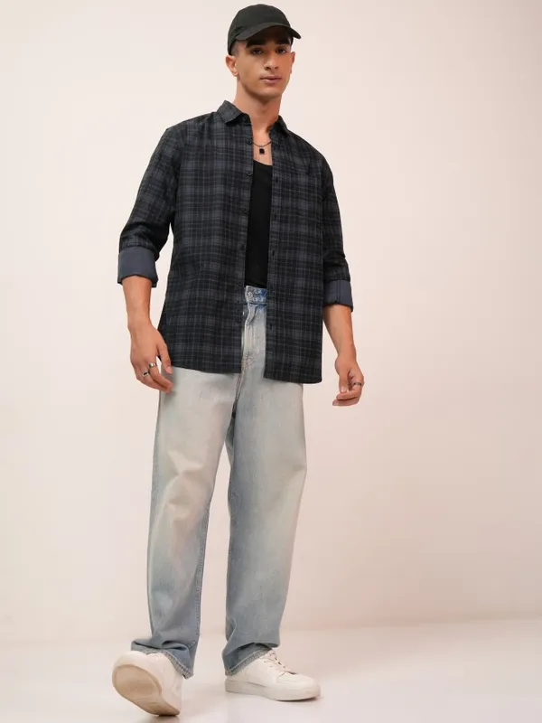  Highlander Men Blue Checked Slim Fit Casual Shirts