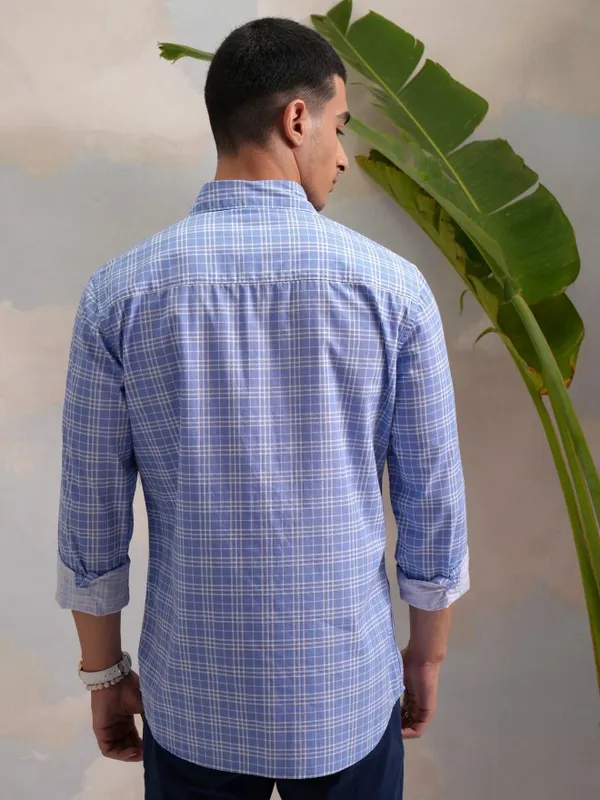  Highlander Men Blue Checked Slim Fit Casual Shirts
