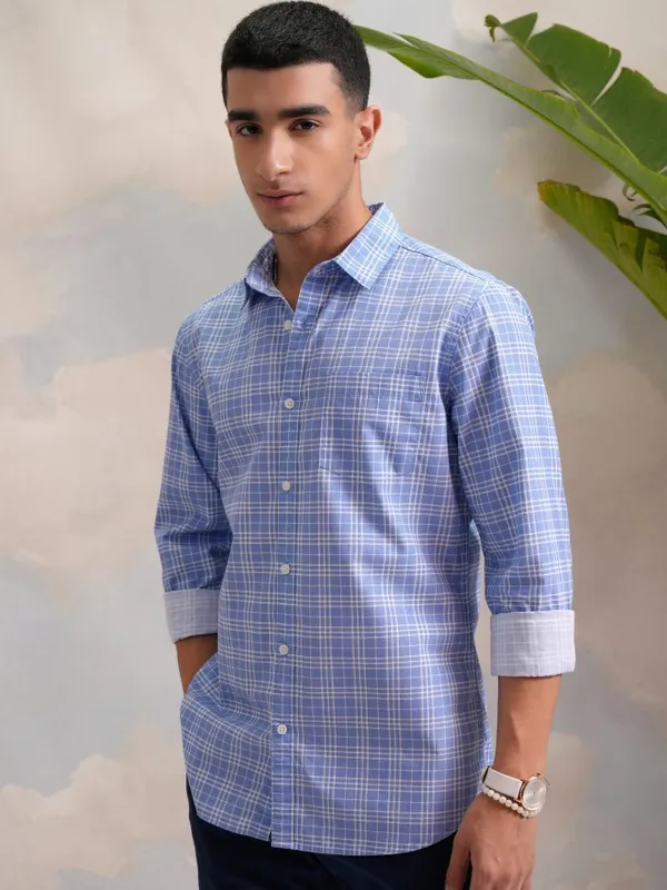  Highlander Men Blue Checked Slim Fit Casual Shirts