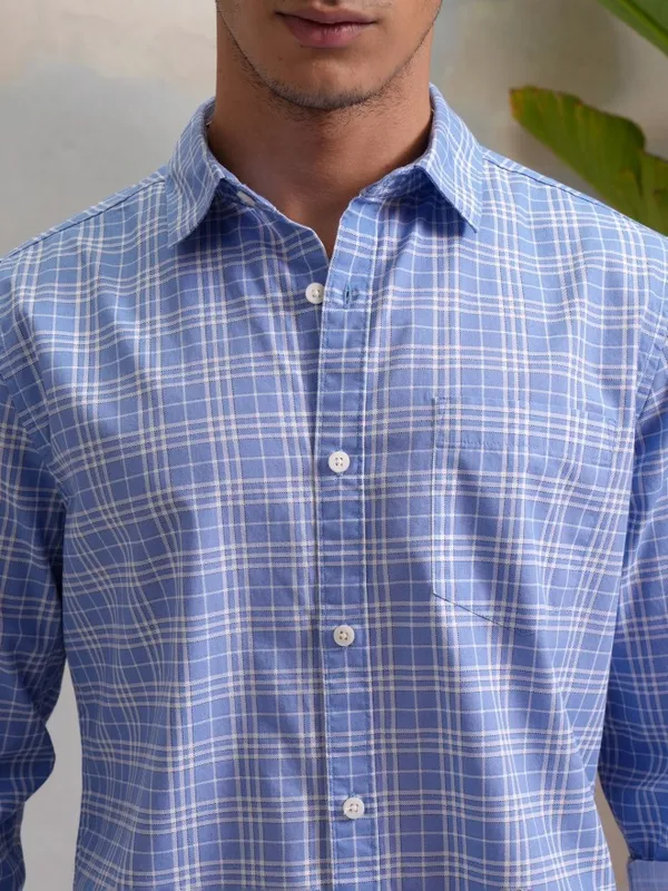  Highlander Men Blue Checked Slim Fit Casual Shirts