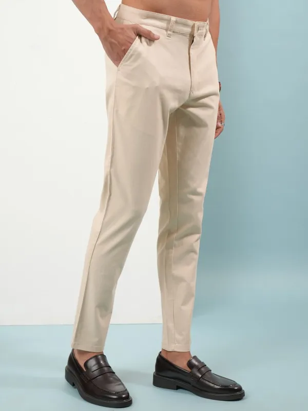  Highlander Men Beige Slim Fit Solid Casual Trousers