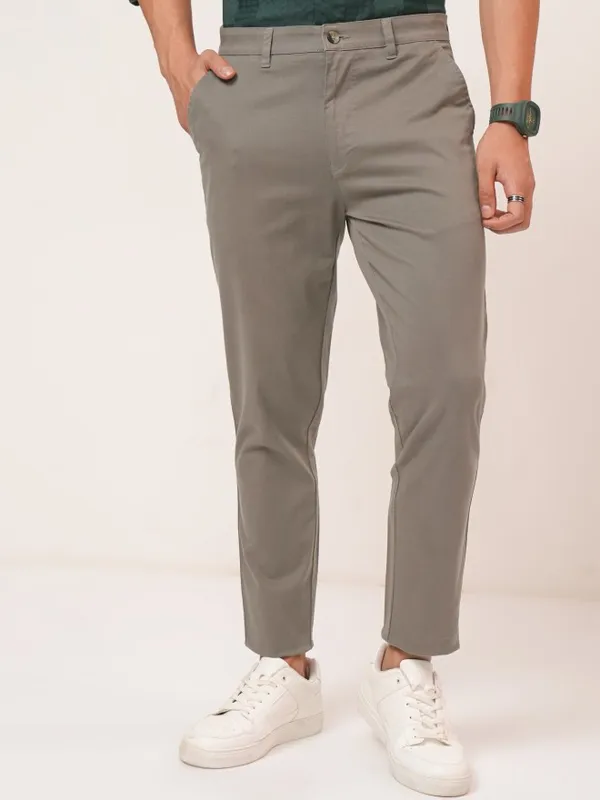  Highlander Men Beige Tapered Fit Solid Casual Trousers