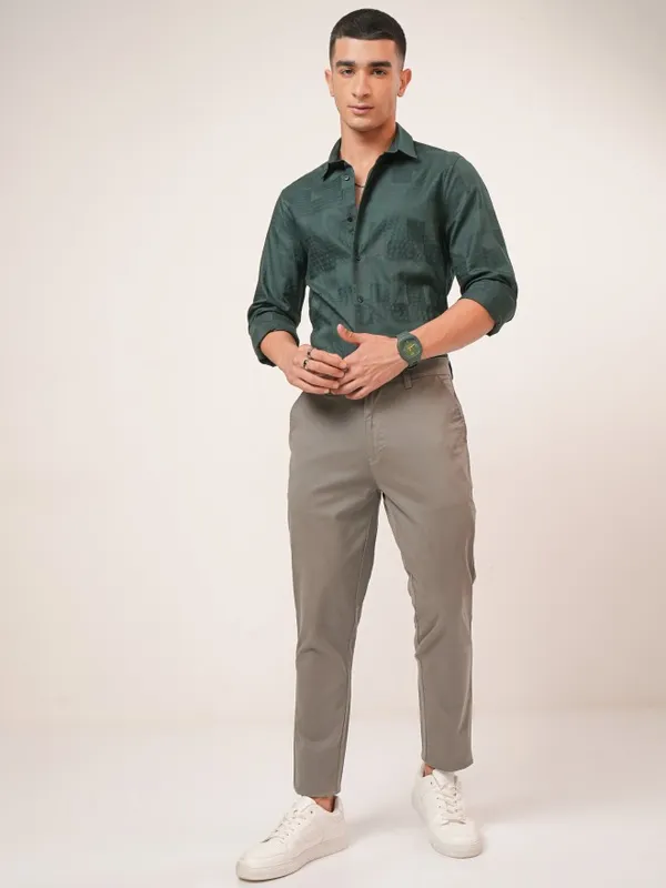  Highlander Men Beige Tapered Fit Solid Casual Trousers