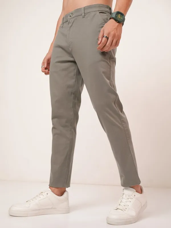  Highlander Men Beige Tapered Fit Solid Casual Trousers