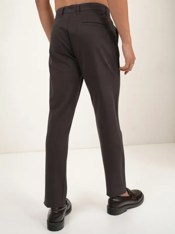  Highlander Men Charcoal Tapered Fit Solid Casual Trousers