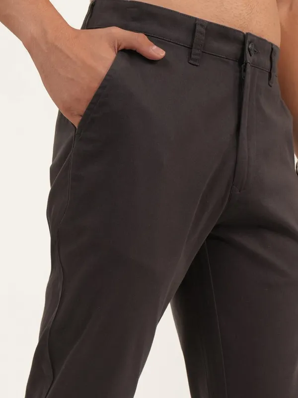  Highlander Men Charcoal Tapered Fit Solid Casual Trousers