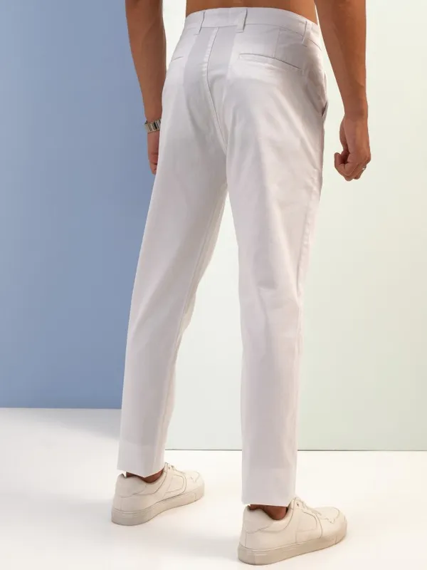  Highlander Men White Tapered Fit Solid Casual Trousers