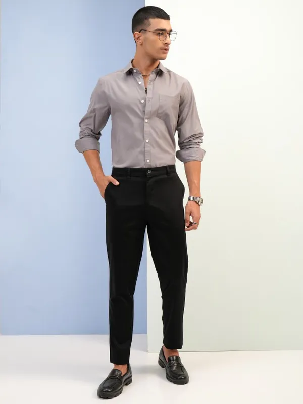  Highlander Men Black Tapered Fit Solid Casual Trousers