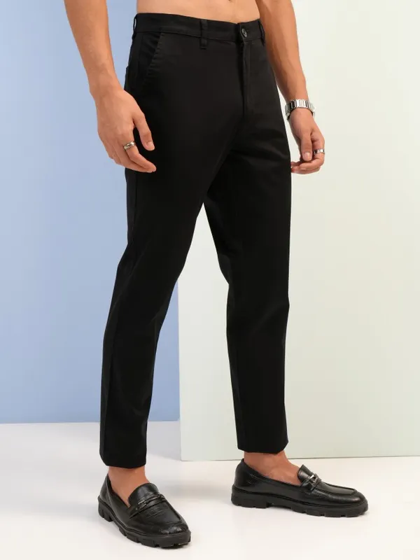  Highlander Men Black Tapered Fit Solid Casual Trousers