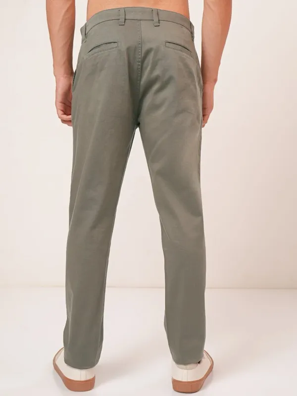  Highlander Men Beige Tapered Fit Solid Casual Trousers