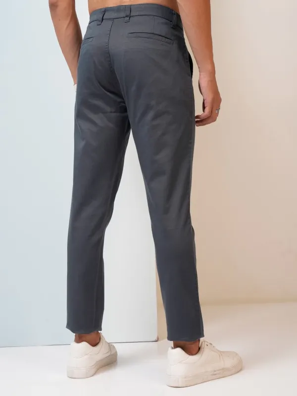  Highlander Men Blue Tapered Fit Solid Casual Trousers
