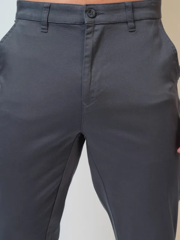  Highlander Men Blue Tapered Fit Solid Casual Trousers