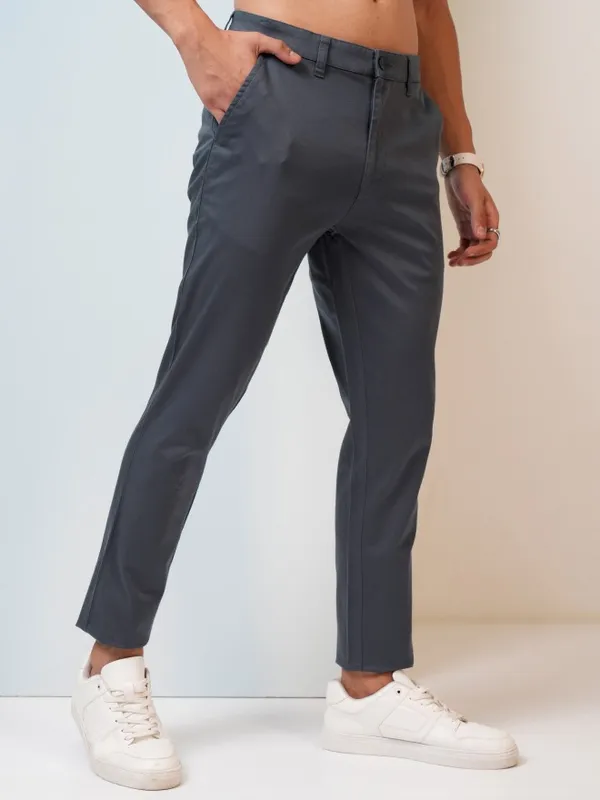  Highlander Men Blue Tapered Fit Solid Casual Trousers