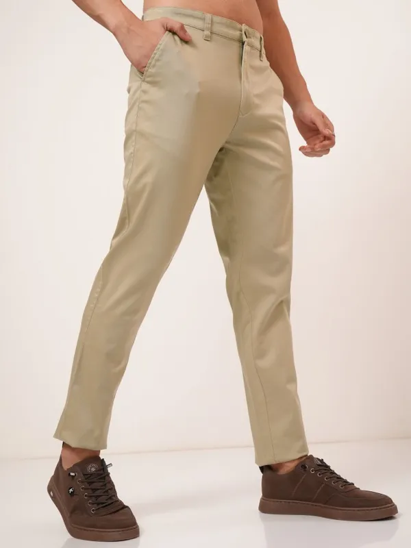  Highlander Men Beige Tapered Fit Solid Casual Trousers