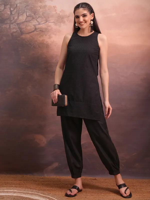  Vishudh Women Black Embroidered Tunics