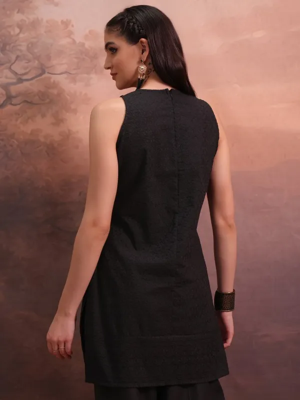  Vishudh Women Black Embroidered Tunics