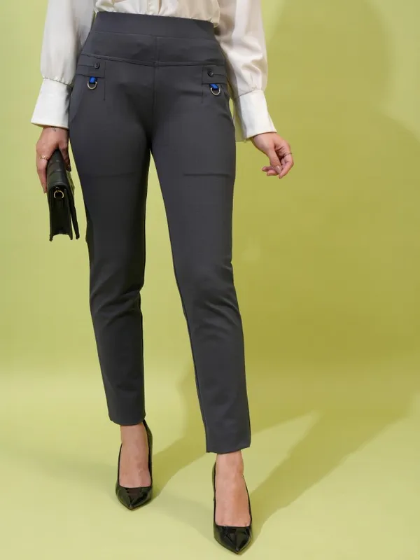  Tokyo Talkies Women Grey Solid Skinny Fit Casual Trousers