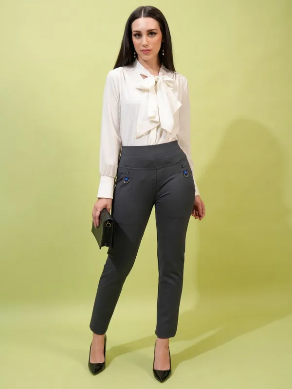  Tokyo Talkies Women Grey Solid Skinny Fit Casual Trousers