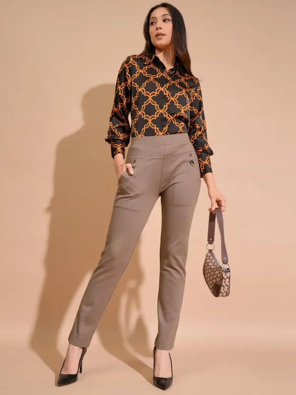 Tokyo Talkies Women Brown Solid Skinny Fit Regular Trousers