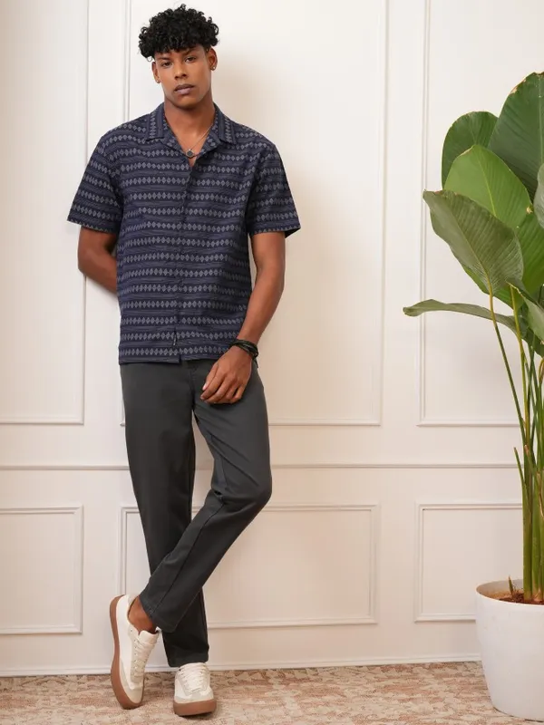  Locomotive Men Teal Regular Fit Solid Casual Trousers