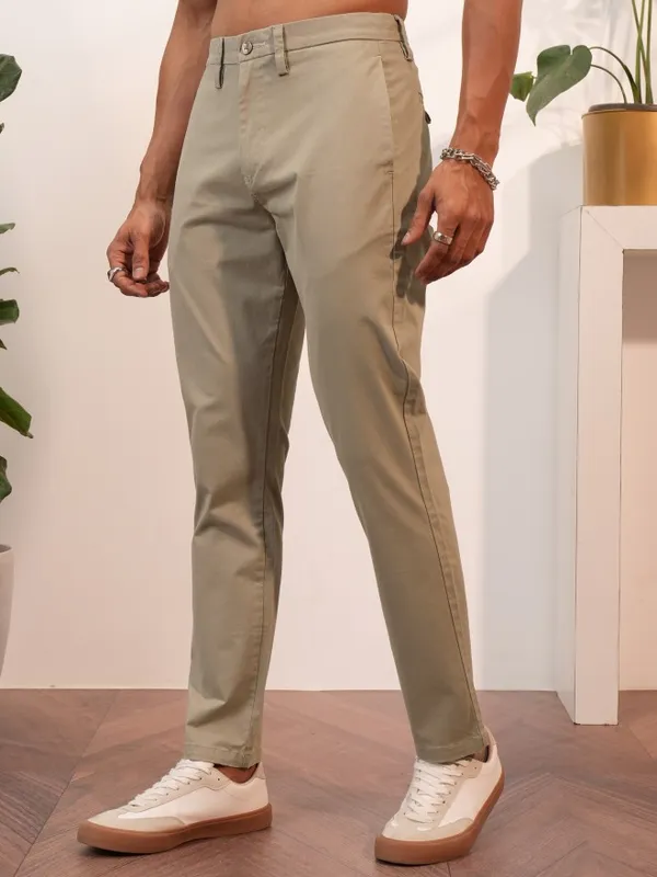  Locomotive Men Beige Regular Fit Solid Casual Trousers