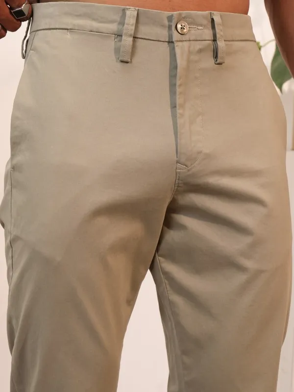  Locomotive Men Beige Regular Fit Solid Casual Trousers