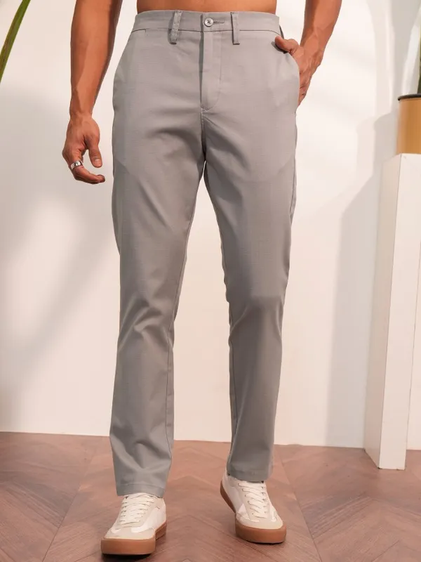  Locomotive Men Grey Regular Fit Solid Casual Trousers