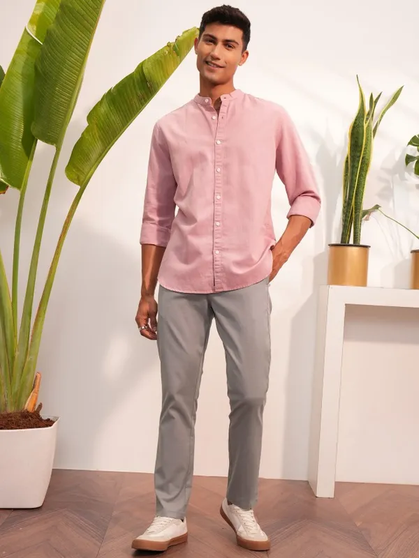  Locomotive Men Grey Regular Fit Solid Casual Trousers