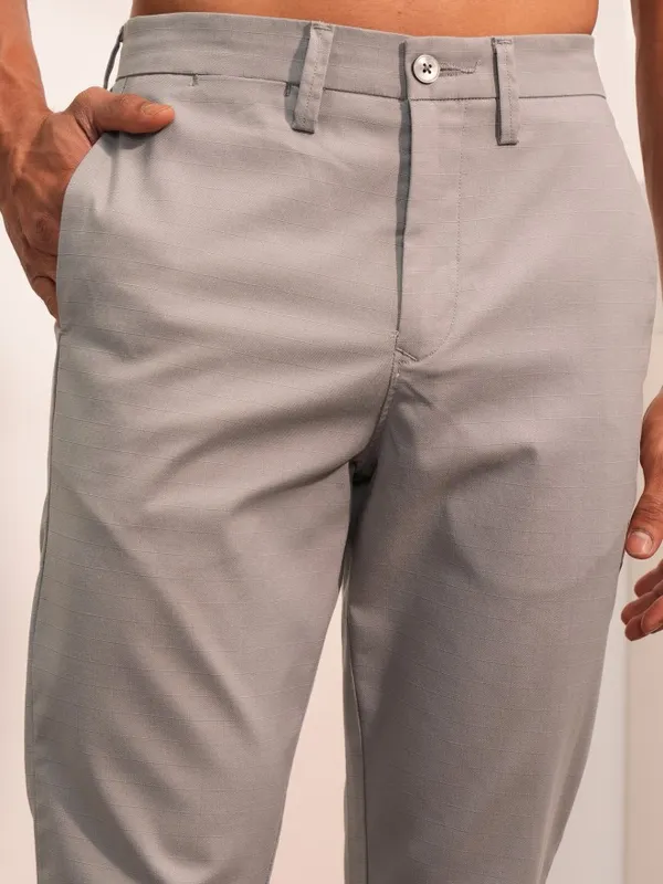  Locomotive Men Grey Regular Fit Solid Casual Trousers