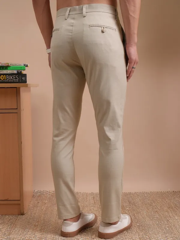  Locomotive Men Cream Regular Fit Solid Casual Trousers
