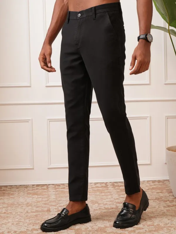  Locomotive Men Black Regular Fit Solid Casual Trousers
