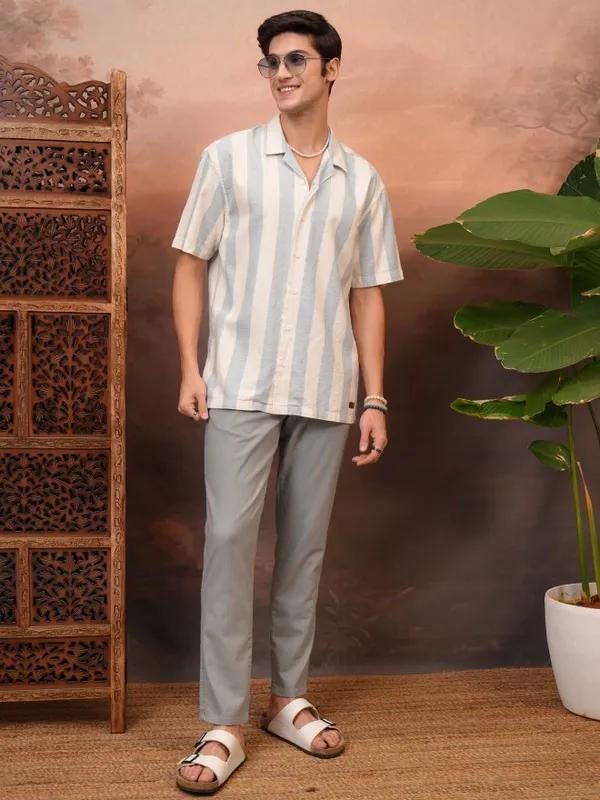  Locomotive Men Grey Slim Fit Solid Casual Trousers