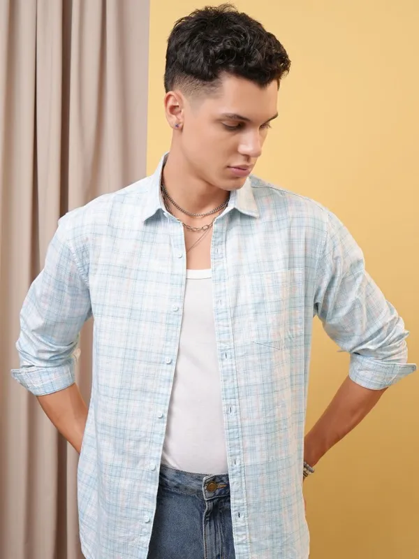 Locomotive Premium Men White & Blue Checked Relaxed Shirt