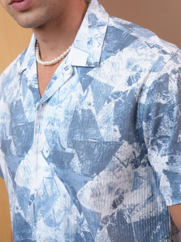  Locomotive Men Blue Printed Regular Fit Casual Shirts