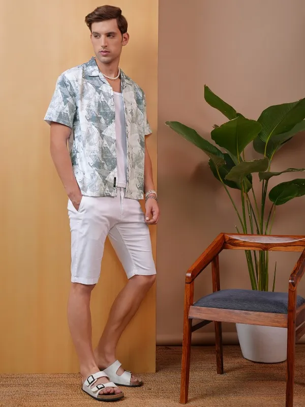  Locomotive Men Grey Printed Regular Fit Casual Shirts