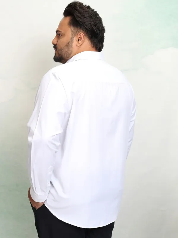 Xtra Ordinary By Highlander Men White Solid Regular Fit Casual Shirt