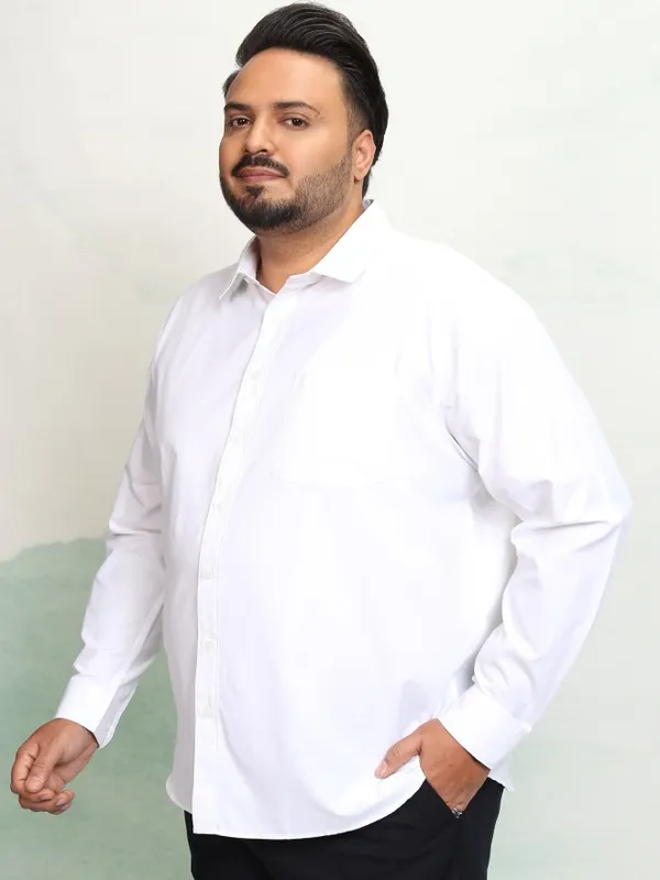 Xtra Ordinary By Highlander Men White Solid Regular Fit Casual Shirt