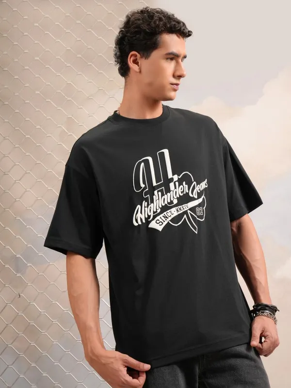 Highlander Men Black Printed Round Neck Oversized Fit T-Shirt