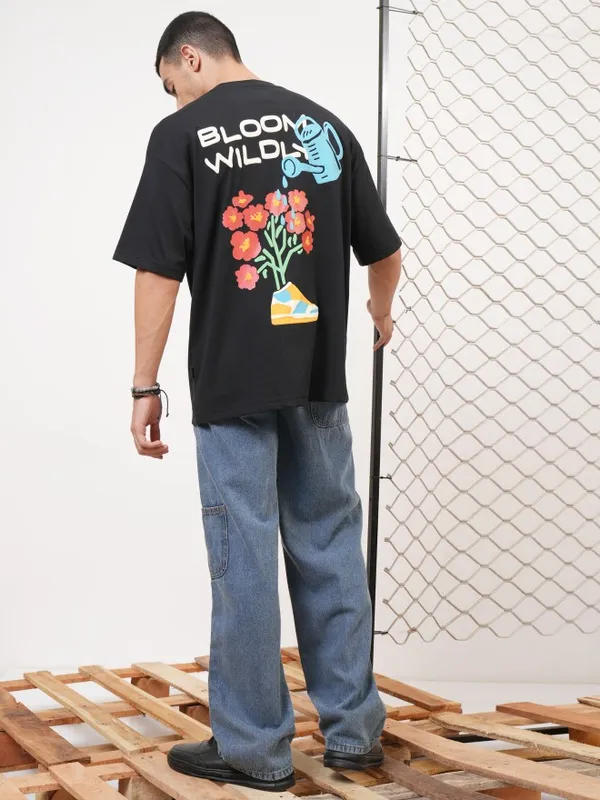 Highlander Men Black Printed Round Neck Oversized Fit T-Shirt