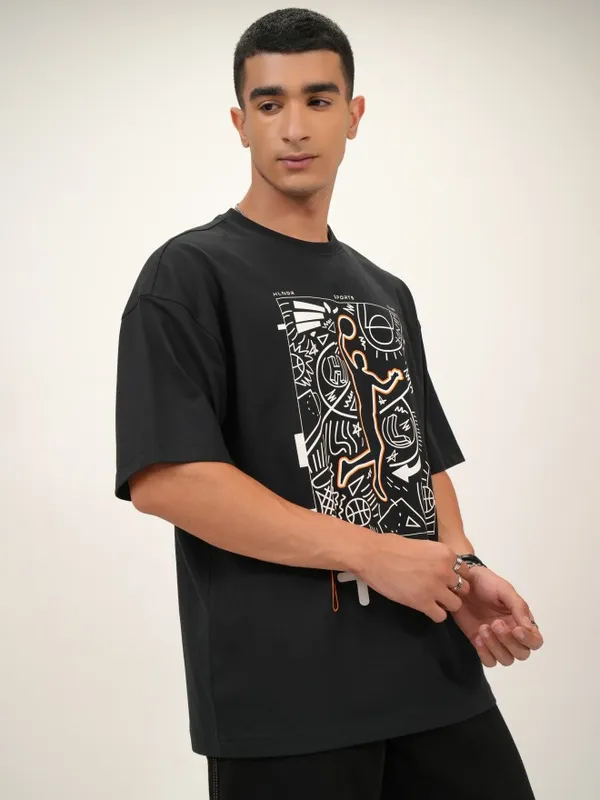 Highlander Men Black Printed Oversized Fit Round Neck T-Shirt