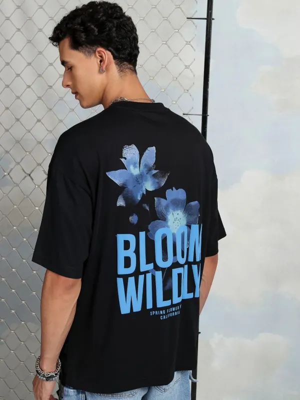 Highlander Men Black Printed Round Neck Oversized Fit T-Shirt