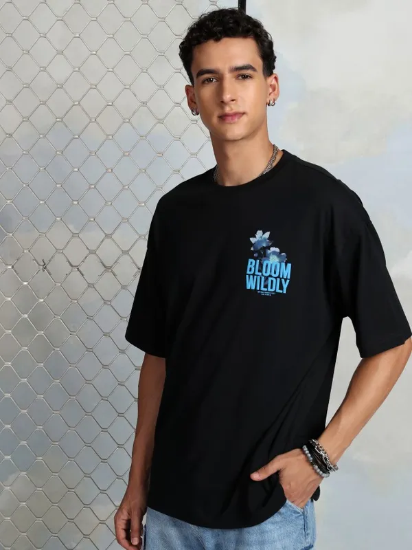 Highlander Men Black Printed Round Neck Oversized Fit T-Shirt